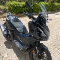 Honda adv 350 del 2025