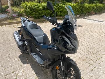 Honda adv 350 del 2025