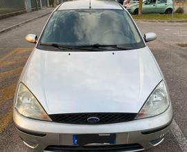 FORD Focus 2004 (neopatentato) 2000 (trattabili)