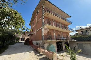 6 LOCALI A GUBBIO