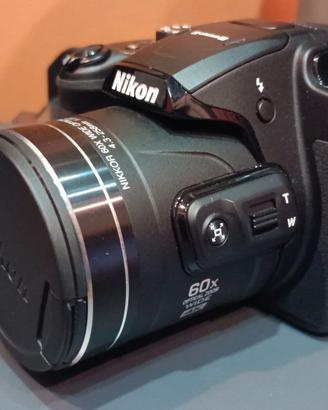 Nikon b700 come nuova usata