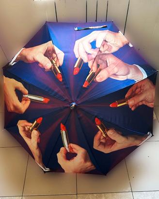 Ombrello "Toiletpaper" by Maurizio Cattelan