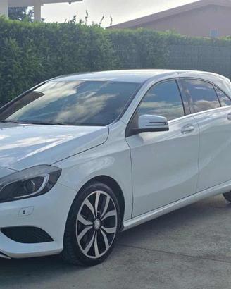 MERCEDES-BENZ A 180 CDI Sport