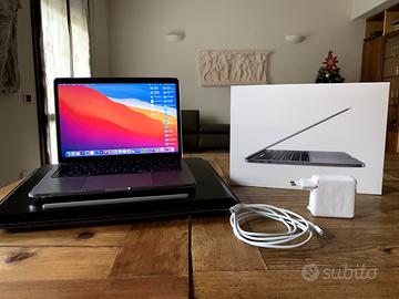 MacBook Pro 13” 512GB - Intel I5 - 4 thunderbolt