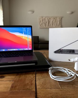 MacBook Pro 13” 512GB - Intel I5 - 4 thunderbolt