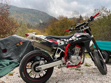 SWM motard 125