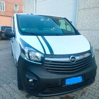 Opel Vivaro H1 L1  9 posti +Gancio Traino 