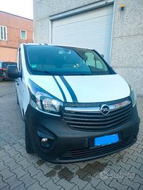 Opel Vivaro H1 L1  9 posti +Gancio Traino 