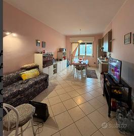 Appartamento + cantina zona Bambinello Gesù