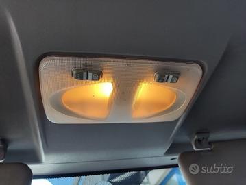 Plafoniera anteriore FIAT DOBLO del 2006