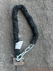 catena con lucchetto per moto