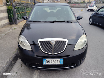 Lancia Ypsilon 1.2 Benz ( GPL)