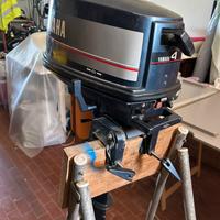 Motore fuoribordo Yamaha 4CV