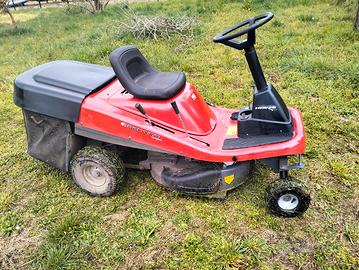 trattorino tagliaerba 