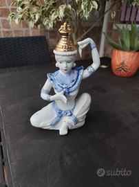 statua in porcellana Thai