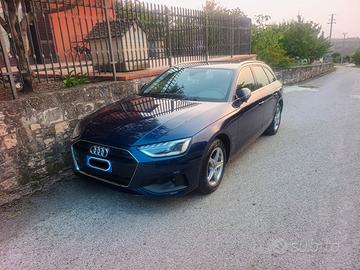 Audi A4 Avant 35 TDI full optional