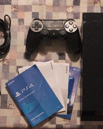 playstation 4 HDR 1TB + Joystick + Giochi