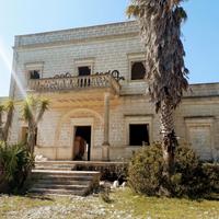 Villa allo stato rustico