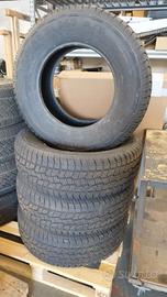 Gomme Radial R17 265 70 115T