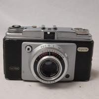 Macchina fotografica a pellicola