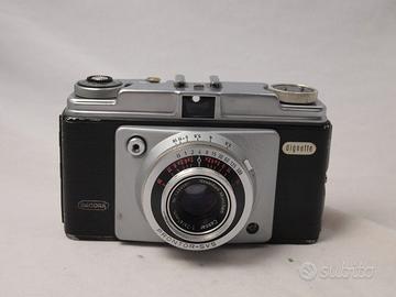 Macchina fotografica a pellicola