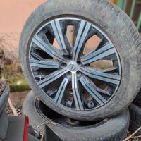 Cerchi originali Volvo 19" con gomme Pirelli 235/5