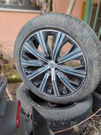 Cerchi originali Volvo 19" con gomme Pirelli 235/5