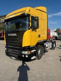 Trattore stradale Scania R490