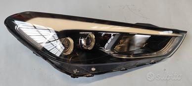 fanale anteriore destro Hyundai Tucson 