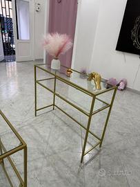 Tavolini per negozi quasi nuovi