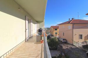 4 LOCALI A MOSCIANO SANT'ANGELO
