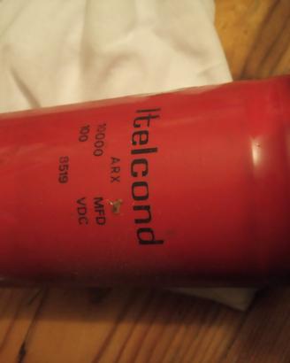 Condensatore 10000uf 100Vdc