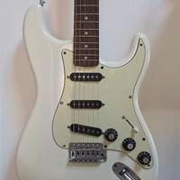 Chitarra Fender elettrica Squier con upgrade