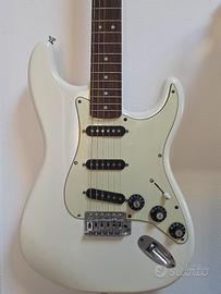 Chitarra Fender elettrica Squier con upgrade