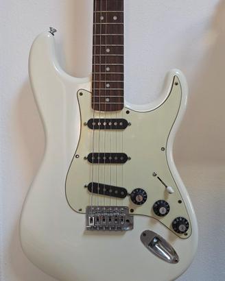 Chitarra Fender elettrica Squier con upgrade