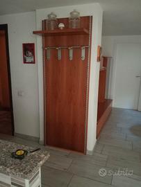 attaccapanni a muro in legno