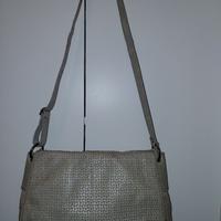 Borsa da donna in pelle grigio chiaro marca Luana