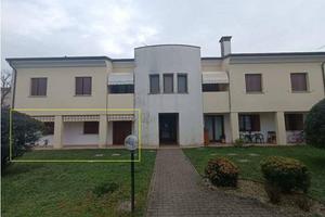 Immobile in asta di 99 m² con 3 locali e box auto 
