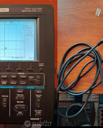 Oscilloscopio Tektronix e sonda amperometrica 