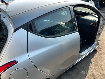 PORTIERA POST LATO DX LANCIA Y 2012