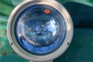 Faro Motramarine orientabile da 24 volt