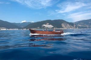 Gozzo in vero legno triplo fasciame, mogano e teak