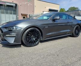 FORD Mustang Fastback 5.0 V8 Ti-VCT aut. GT Unic