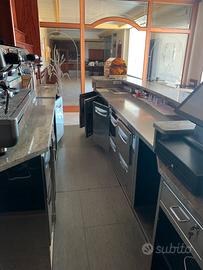 Banco bar in legno e marmo