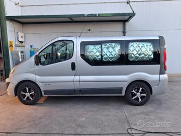 RENAULT TRAFIC 9 POSTI 