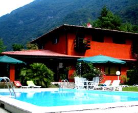 Casa fronte piscina -- spiaggia -- Lago d'Idro