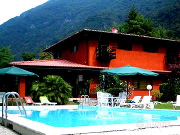 Casa fronte piscina -- spiaggia -- Lago d'Idro