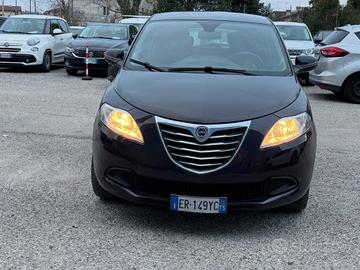 Lancia Ypsilon 1.2 69 CV 5 porte Silver