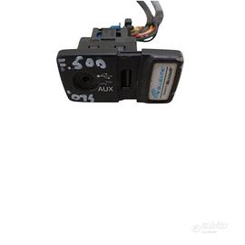 PRESA AUX/USB FIAT 500 Serie 735547937 (07>14)