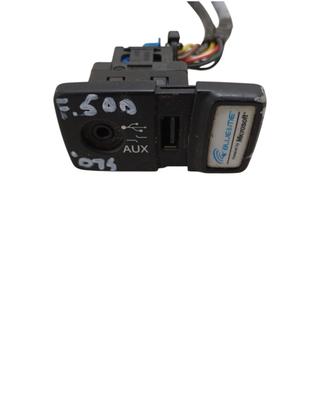 PRESA AUX/USB FIAT 500 Serie 735547937 (07>14)